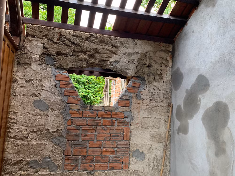 Ba me 2 con cai tao can nha hoang thanh ngoi nha co tich giua TP Hue-Hinh-8