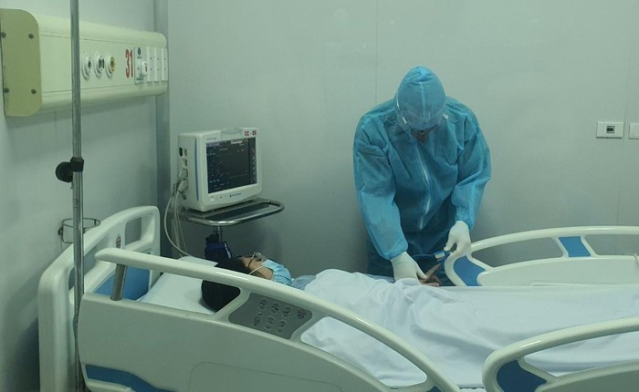 Phan lon mac Covid-19 la nguoi tre tuoi: Chuyen gia y te noi gi?