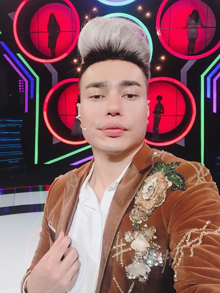 Chang trai o nha 7 ty khien loat sao hang A phai “cui dau kieng ne