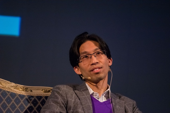 Marvin Liao, cựu Giám đốc điều hành của Yahoo, đăng ký các lớp dạy bắn cung để bảo vệ gia đình trong trường hợp chiến tranh, thiên tai xảy đến. Ảnh: Digital Freedom.