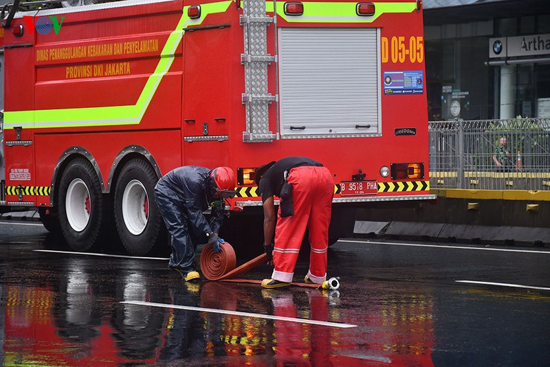 Lực lượng khử trùng bao gồm Sở y tế thành phố, Công ty dịch vụ môi trường, Sở cứu hoả và cứu nạn, Sở công viên và rừng cây thành phố, Sở giao thông vận tải,..