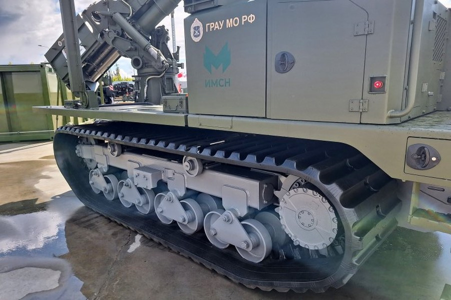 Tính năng nói trên của hệ thống, nếu xét đến tầm bắn của pháo D-30 122 mm vào khoảng 15,3 km là khá quan trọng trong điều kiện không chỉ chống tác chiến phản pháo, mà còn cả hoạt động của máy bay không người lái.