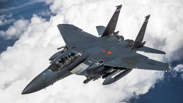 “Ngoại trưởng Mỹ đã chấp thuận bán cho Chính phủ Israel các máy bay F-15IA và F-15I+ cùng các thiết bị liên quan với chi phí ước tính là 18,82 tỷ USD”, DSCA cho biết trong một thông cáo báo chí. Ngoài máy bay chiến đấu, Không quân Israel cũng sẽ mua một loạt tên lửa và thiết bị.