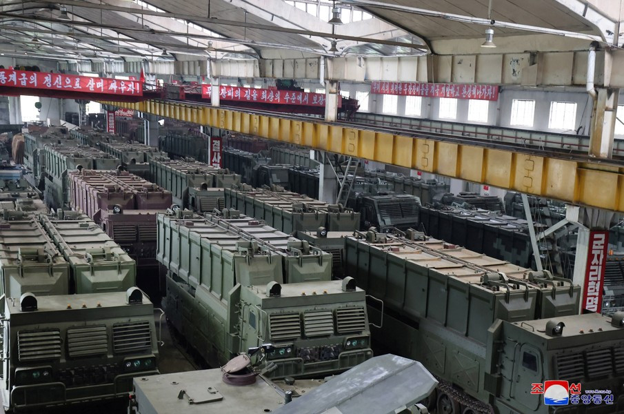 Thời kỳ trên cho thấy Bình Nhưỡng nỗ lực hiện đại hóa ngành công nghiệp quốc phòng của mình cũng như sản phẩm vũ khí được tạo ra, thực tế trên dễ dàng nhận thấy trong các ấn phẩm truyền thông địa phương.