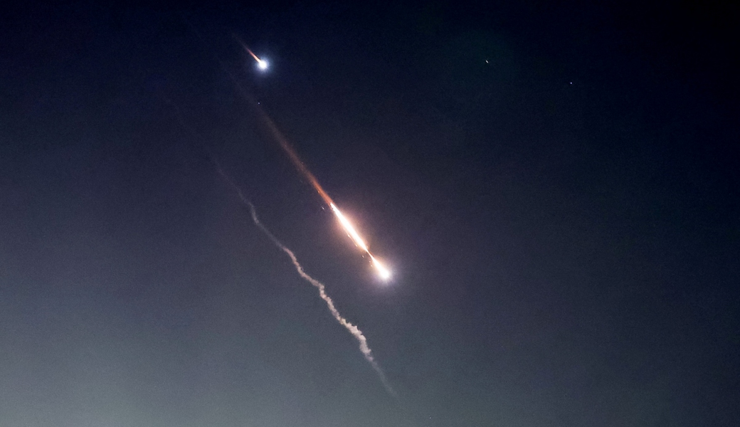 Một đợt tấn công "trả đũa" trước đó của Iran vào các mục tiêu của Israel vào tháng 4 đã diễn ra trong nhiều giờ.