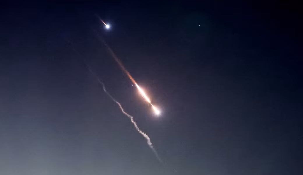 Một đợt tấn công "trả đũa" trước đó của Iran vào các mục tiêu của Israel vào tháng 4 đã diễn ra trong nhiều giờ.