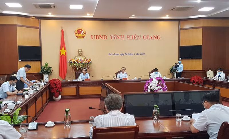 Nhieu lanh dao tinh Kien Giang xin 