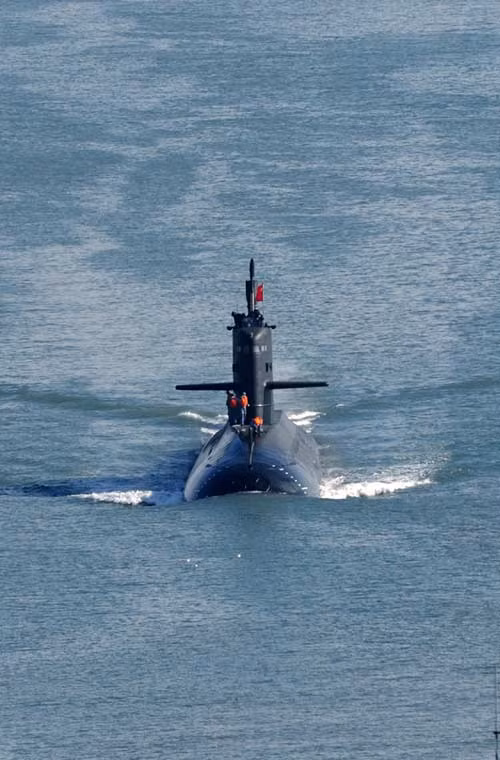 Tram tau chien Trung Quoc na dan tren bien Hoang Hai