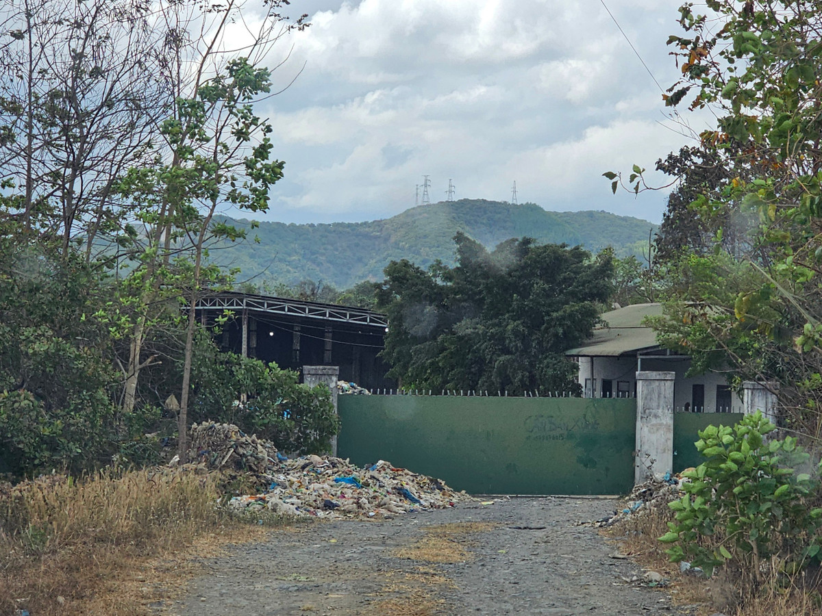 Dak Lak: Khu nha xuong xay trai phep, gay o nhiem moi truong-Hinh-2