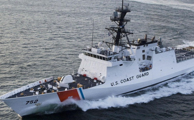 Các tàu chấp pháp có lượng giãn nước trên 1.000 tấn của Mỹ có tốc độ hành trình lớn nhất là 18 - 20 hải lý/h; loại tàu 3.000 và 4.000 tấn có tốc độ hành trình lớn nhất là 28 - 29 hải lý/h. Trong khi đó, tốc độ hành trình lớn nhất của tàu chấp pháp Nhật Bản loại 1.000 tấn trở lên từ 20 - 23 hải lý/h; tốc độ hành trình lớn nhất của tàu lớp Shikishima là 25 hải lý/h; tốc độ hành trình lớn nhất của tàu lớp Aso, Hida và Hateruma có thể đạt 30 hải lý/h. Nguồn ảnh: BI.