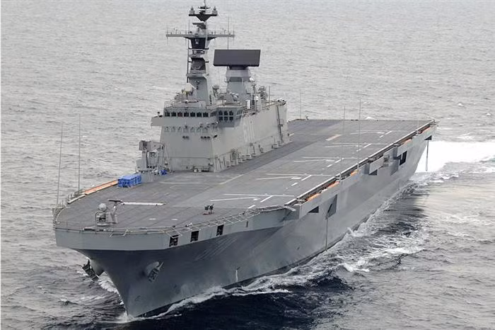 Ngoài chiếc hàng không mẫu hạm còn đang nằm trên giấy, hải quân Hàn Quốc có thể sẽ tiếp tục đóng mới các tàu đổ bộ tấn công lớp Dokdo và hoán cải chúng thành tàu sân bay hạng nhẹ mang tiêm kích F-35B theo xu thế chung của thế giới.