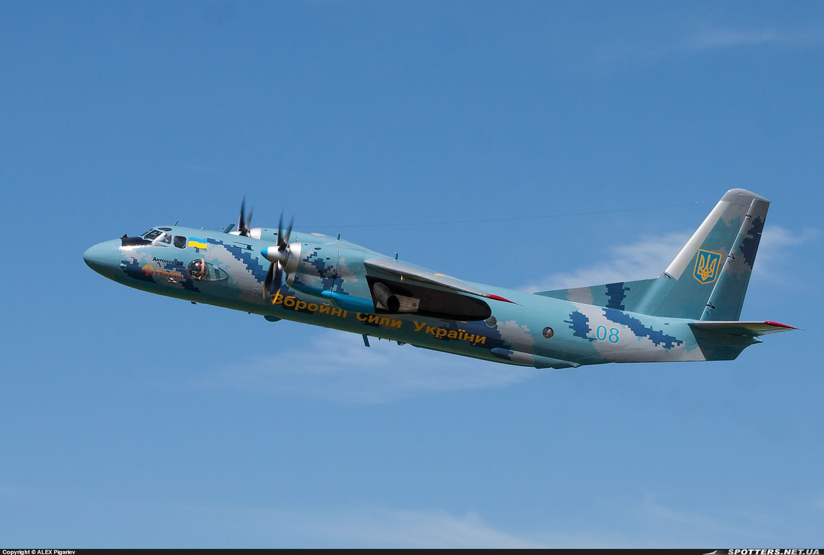 Tuy nhiên, do từng sử dụng với quy mô quá lớn nên máy bay An-26 có lịch sử không được mấy "sáng sủa" với hàng loạt các vụ rơi máy bay trong lịch sử dẫn đến thiệt mạng của hàng trăm người. Ảnh: Jetphotos