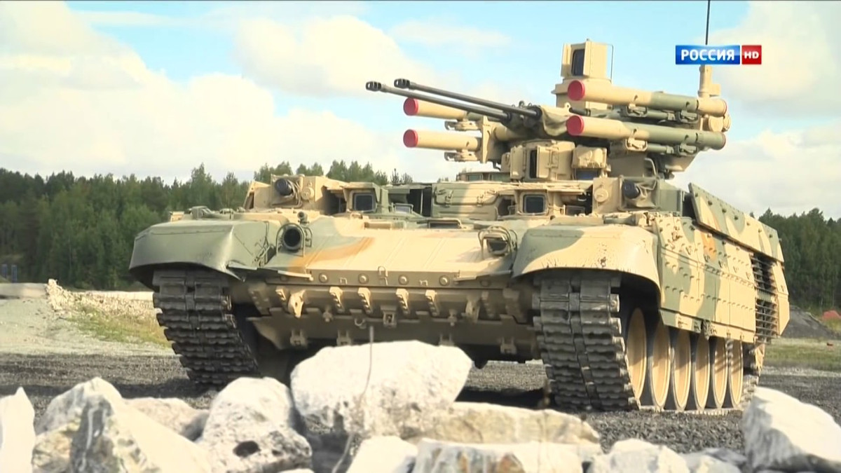 Thực tế trong quá khứ, người Đức cũng đã từng sử dụng khái niệm "xe hộ tống xe tăng" với học thuyết chiến đấu tương tự như BMPT. Tuy nhiên vào thời điểm đó, xe hộ tống xe tăng không thu hút được nhiều sự chú ý. Nguồn ảnh: Pinterest.