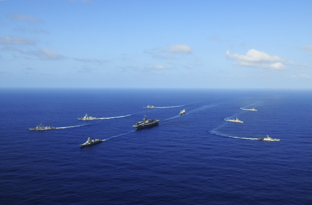 Hải quân Mỹ cho biết, việc làm nhiễu sóng tín hiệu GPS để lực lượng này có thể thực hiện tập trận một cách bí mật trên biển mà không bị máy bay do thám của nước ngoài tìm kiếm, theo dõi. Nguồn ảnh: Pinterest.