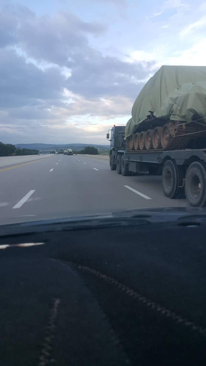 Cụ thể, T-90SA có hệ thống ảnh nhiệt thế hệ hai Essa được nâng cấp so với phiên bản T-90A. Ngoài ra, phiên bản xe tăng này cũng có một vài đặc điểm khác được Algeria yêu cầu riêng. Nguồn ảnh: Livejournal.