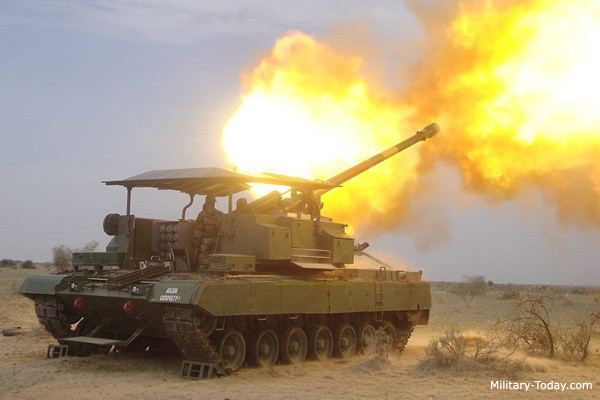 Sau khi khai hoả, khẩu pháo tự hành này cũng sẽ nhanh chóng rời bỏ khỏi trận địa để tránh bị phản pháo - hiệu quả và đỡ tốn sức chiến đấu của kíp vận hành. Nguồn ảnh: Military.