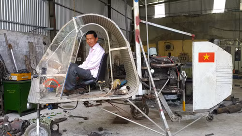 Ước mơ của ông đó là chế tạo ra một chiếc trực thăng để phục vụ việc phun thuốc trừ sâu, giúp tăng hiệu quả canh tác ở quy mô lớn, giảm thiểu sức lao động và giảm mức độ độc hại của công việc này. Nguồn ảnh: Baohothuonghieu.