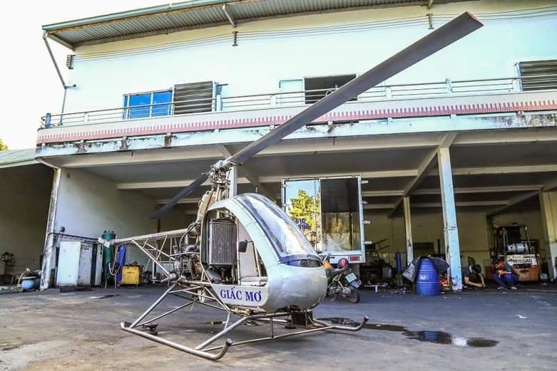 Ngoài việc sử dụng trong lĩnh vực quân sự như một loại trực thăng cỡ nhỏ làm nhiệm vụ trinh sát, chiếc trực thăng mang tên Giấc Mơ của ông Bùi Hiển hoàn toàn có khả năng trở thành trực thăng dân sự, phục vụ việc phun thuốc trừ sâu, tham gia tìm kiếm, cứu hộ,... Nguồn ảnh: Vietq.