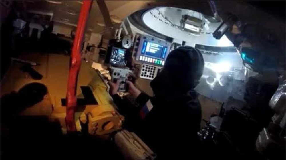 Về hệ thống điều khiển hỏa lực, có thể khẳng định xe tăng T-72B1MS hiện đại hơn T-90 một bậc. Dòng T-72B1MS có sự nâng cấp cải tiến rất sâu về hệ thống điện tử và điều khiển hỏa lực với hàng loạt camera, cảm biến được lắp đặt xung quanh xe. Nguồn ảnh: Pinterest.