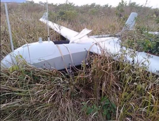 Chưa rõ đây là UAV quân sự hay dân sự và thuộc về quốc gia nào. Campuchia đã khẳng định, chiếc UAV này không thuộc quân đội nước này. Nguồn ảnh: QQ.