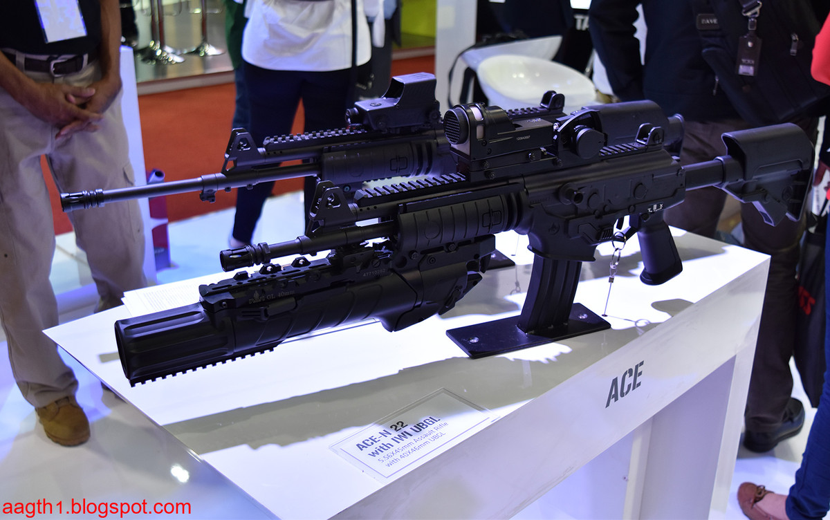 Súng có trọng lượng rỗng 3,45kg kèm theo đó là hộp tiếp đạn 30 viên chuẩn NATO. Do có chiều dài nòng súng ngắn, sơ tốc đầu nòng của ACE-N 22 chỉ vào khoảng 800 mét/giây. Nguồn ảnh: Aagth.