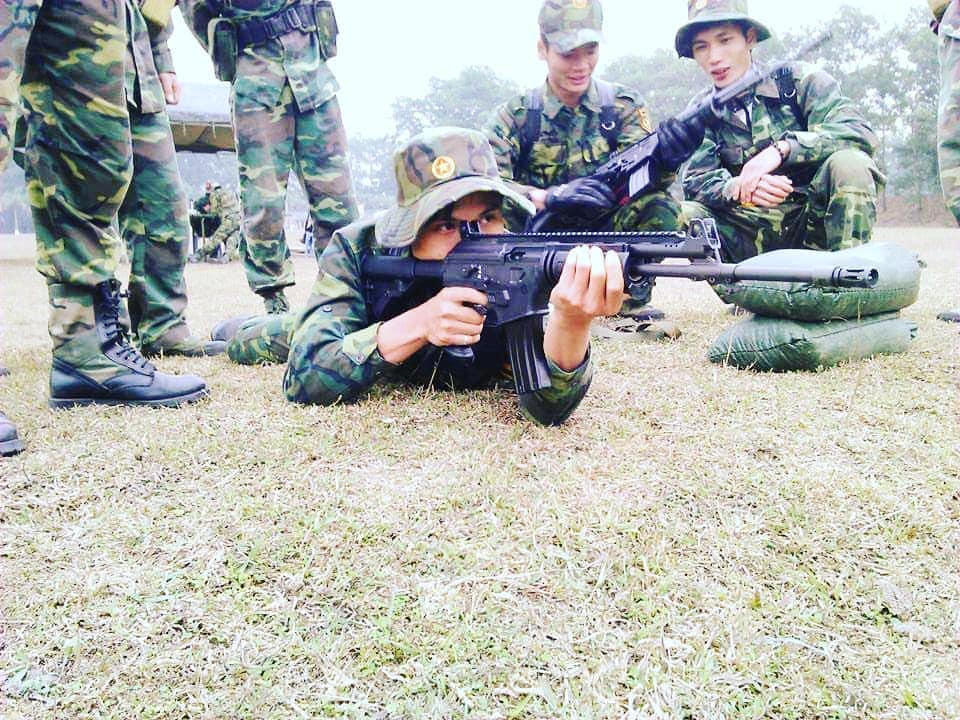 Khẩu súng độc đáo mà Việt Nam sở hữu là ACE-N 22. Đây là phiên bản cỡ nòng ngắn trong dòng súng trường Galil ACE do Israel sản xuất. Nguồn ảnh: Lê Minh.