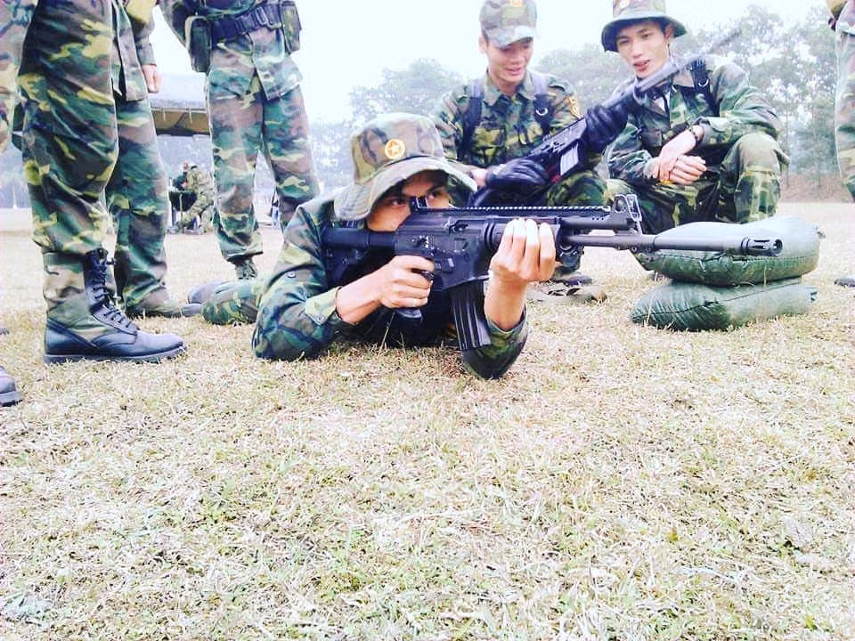 Khẩu súng độc đáo mà Việt Nam sở hữu là ACE-N 22. Đây là phiên bản cỡ nòng ngắn trong dòng súng trường Galil ACE do Israel sản xuất. Nguồn ảnh: Lê Minh.