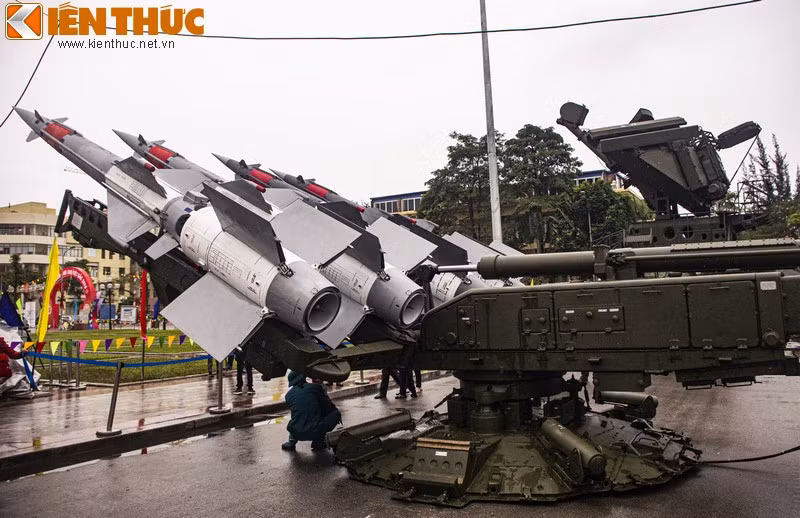 Các phiên bản tên lửa S-125 của Việt Nam hiện tại đều đã được nâng cấp lên phiên bản Pechora-2TM để phù hợp với lối tác chiến hiện tại.