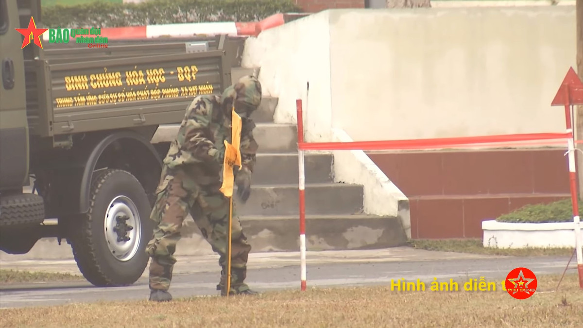 Đánh dấu khu vực đo được nguồn phát xạ. Nguồn ảnh: QĐND.