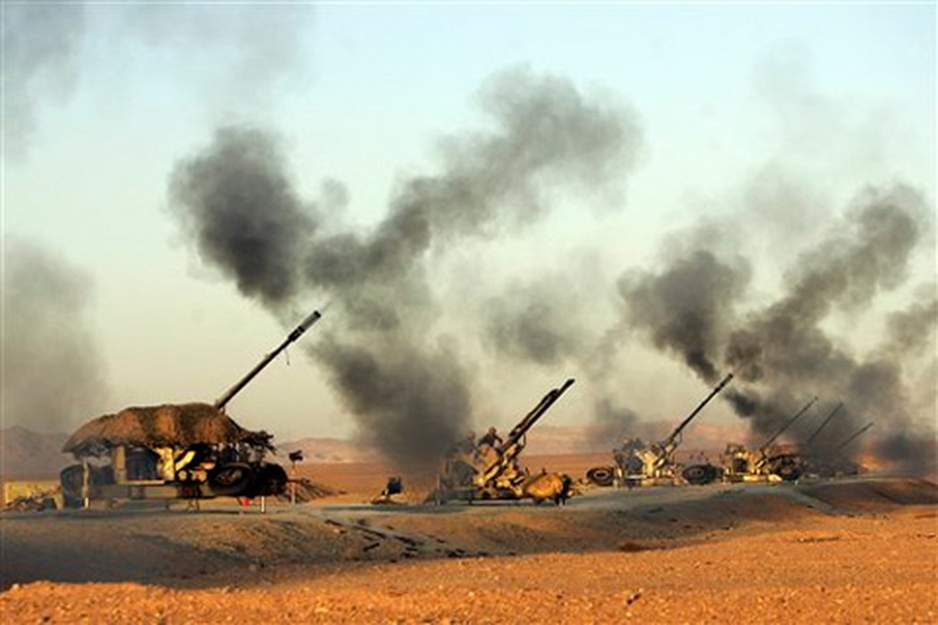 Ngoài ra, quân đội nước này cũng có tới hơn 2300 xe bọc thép các loại, hơn 500 khẩu pháo tự hành cùng với 2100 khẩu pháo kéo và 1900 dàn phóng phản lực phóng loạt. Nguồn ảnh: Flickr.