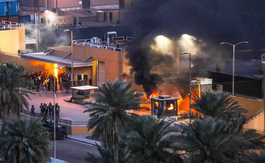 Đây cũng chính là lý do Iran tuyên bố nếu Mỹ tấn công tiếp, Iran sẽ đáp trả vào... UAE và Israel - những quốc gia đồng minh của Mỹ trong khu vực. Nói một cách dễ hiểu, Iran chọn UAE và Israel làm mục tiêu đơn giản là vì ở đây có căn cứ Mỹ và Iran không thể tấn công được đến lãnh thổ Mỹ. Nguồn ảnh: Pinterest.