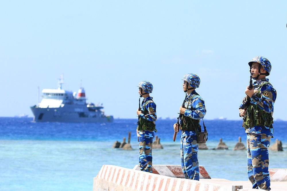 Lính hải quân canh giữ trên đảo Trường Sa 24/7, suốt 365 ngày mỗi năm không ngừng nghỉ bất cứ thời khắc nào. Nguồn ảnh: QDND.
