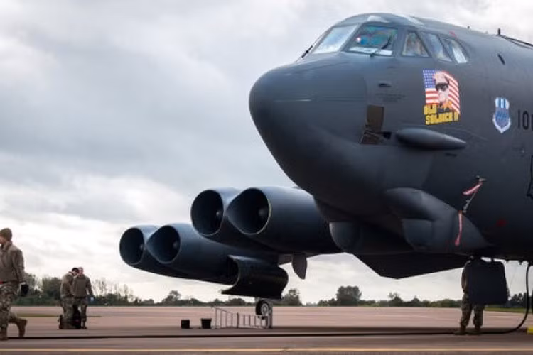 Ngoài ra trước đó Tehran đã thông báo rằng quân đội Mỹ được xác định là một nhóm khủng bố, cho nên phòng không Iran có thể tiêu diệt ngay cả khi máy bay Mỹ chưa xâm phạm không phận Iran.