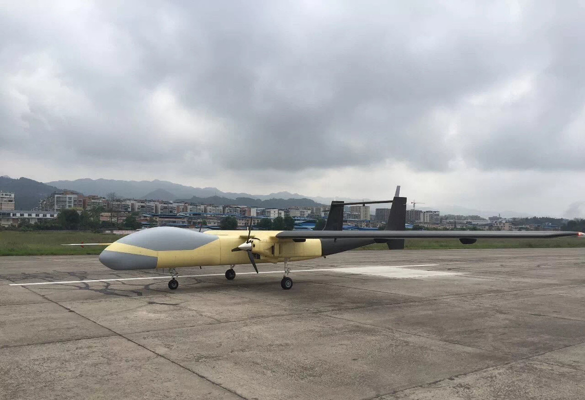 Ngoài ra, tầm bay cao tối đa của TB-001 cũng được cải thiện, lên tới tối đa 9,5 km và máy bay có khả năng đật tốc độ lên tới 300 km/h khi mang đầy tải. Nguồn ảnh: Livejournal.