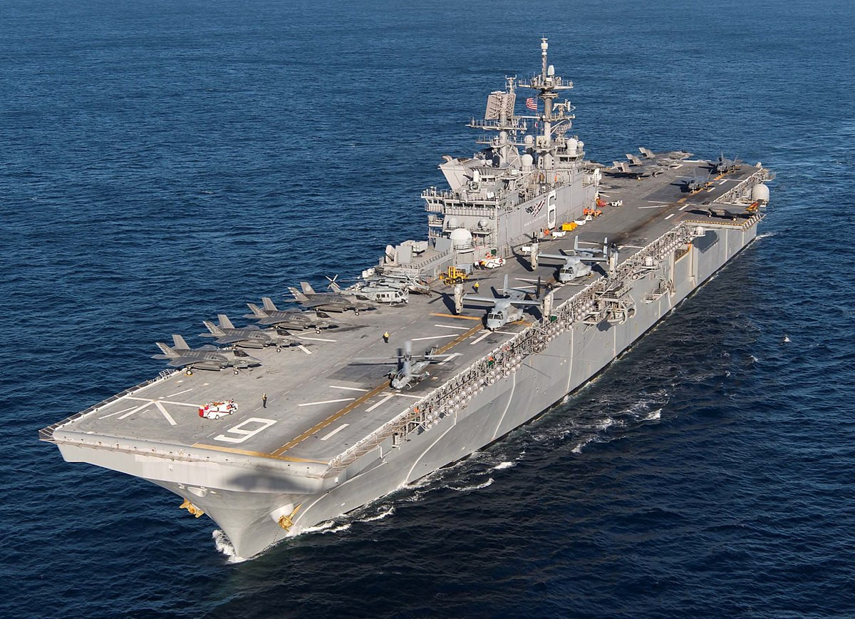USS America thuộc biên chế của Hạm đội 7 Thái Bình Dương, được cử tới khu vực châu Á Thái Bình Dương từ hồi cuối năm 2019 và tới nay vẫn tích cực hoạt động trong vùng biển này. Nguồn ảnh: QQ.
