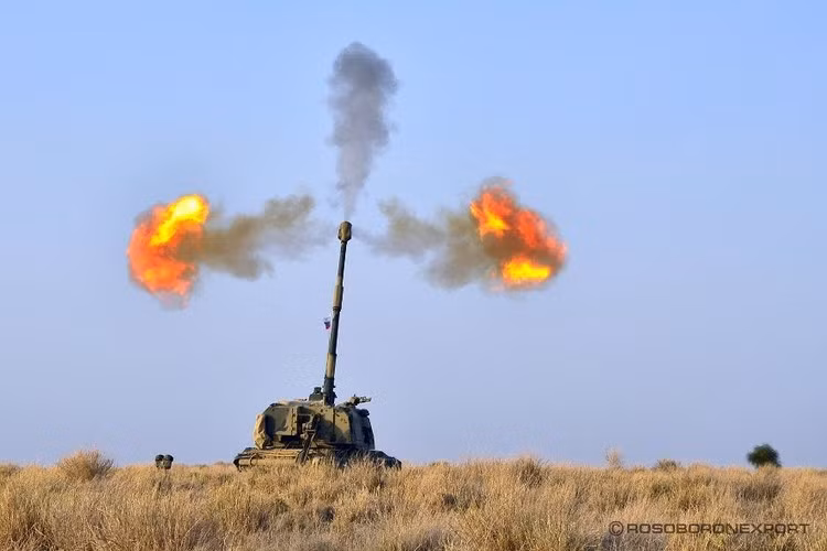 Một kíp chiến đấu được huấn luyện tốt có thể đạt tốc độ bắn tối đa 6-8 viên/phút.