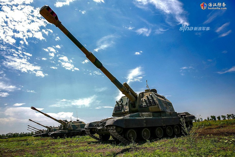 Hỏa lực chính của 2S19 Msta-S là khẩu pháo 152mm L/47 2A64 tầm bắn xa 24,7km và 36km với loại đạn pháo tăng tầm.