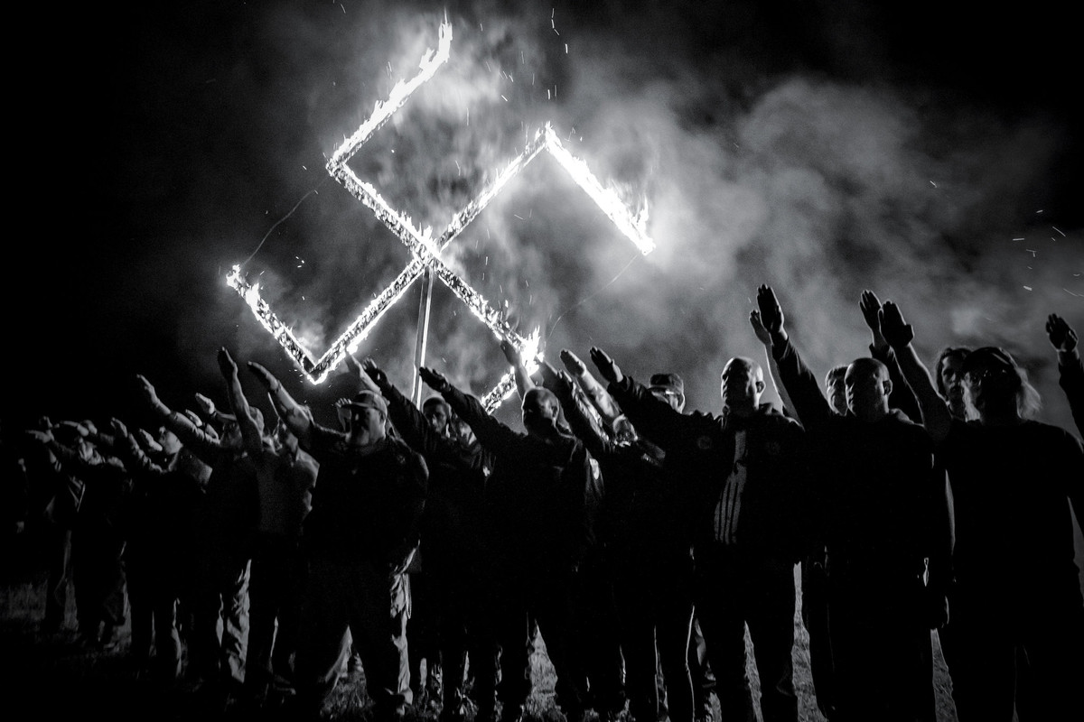 Chủ nghĩa dân tộc, chủ nghĩa dân tộc cực đoan cũng trở thành tâm điểm tranh luận trong năm này. Nguồn ảnh: NYtimes.