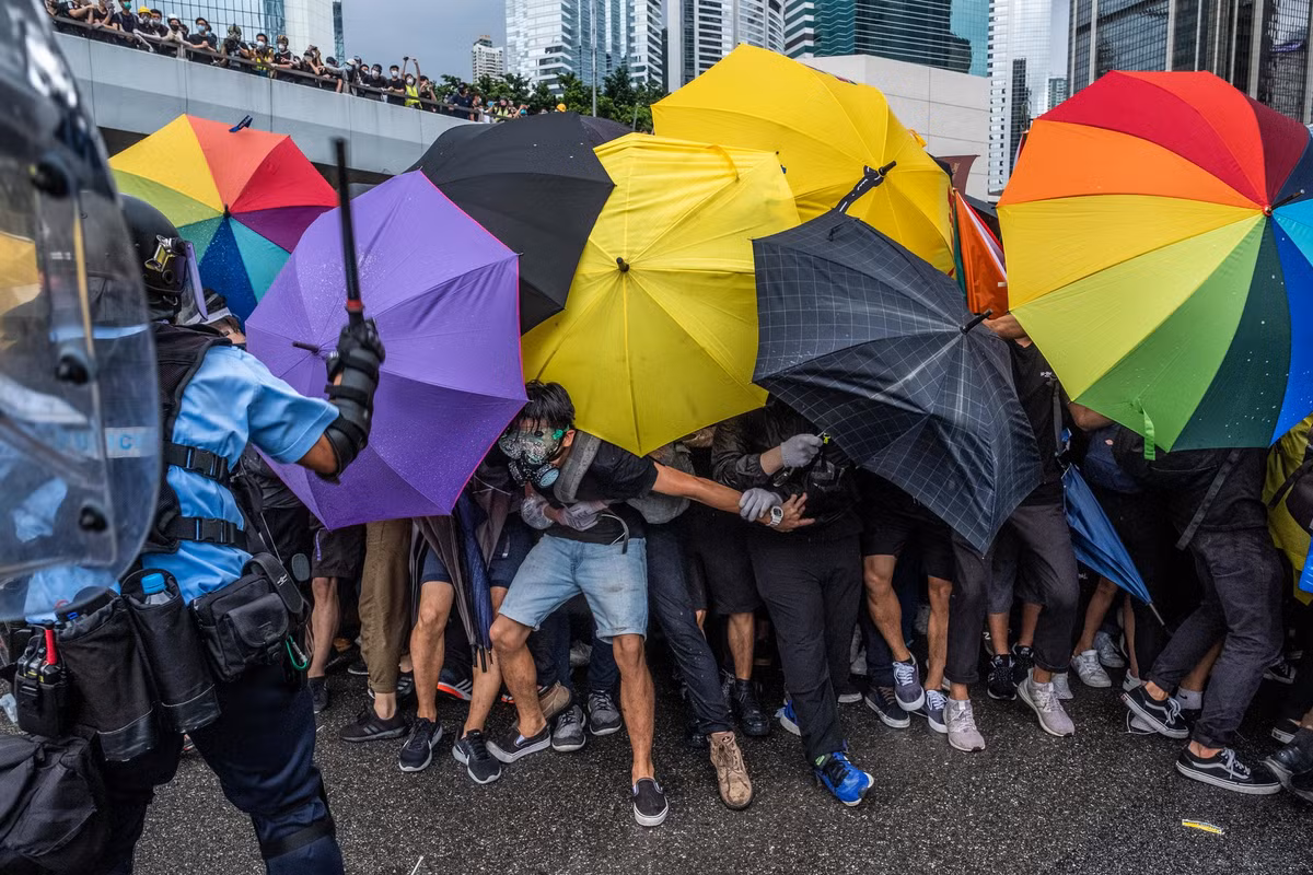 Năm 2019, châu Á trở thành điểm nóng với các cuộc biểu tình, bạo loạn ở Hong Kong cùng với sự nổi lên của Trung Quốc như một "thế lực" mới. Nguồn ảnh: NYtimes.