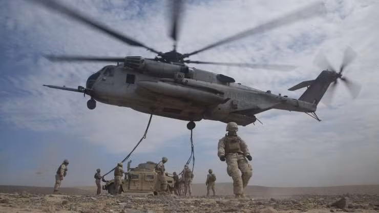 Thao trường Chocolate Mountain ở California có diện tích 456.364 mẫu (1 mẫu tương đương hơn 4.000m2) nằm trong sự vận hành của Thủy quân lục chiến.