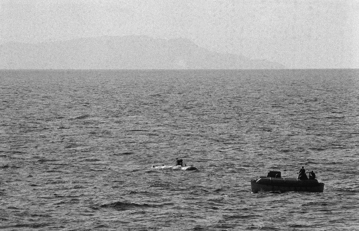 Vài năm trước đây, phi công điều khiển chiến đấu cơ Su-15 "tội đồ" đã trả lời phỏng vấn CNN và cho biết, trước khi bắn hạ chuyến bay của Hàn Quốc, anh ta đã thử liên lạc nhiều lần nhưng không thành công và chỉ thi hành mệnh lệnh được giao. Nguồn ảnh: BI.