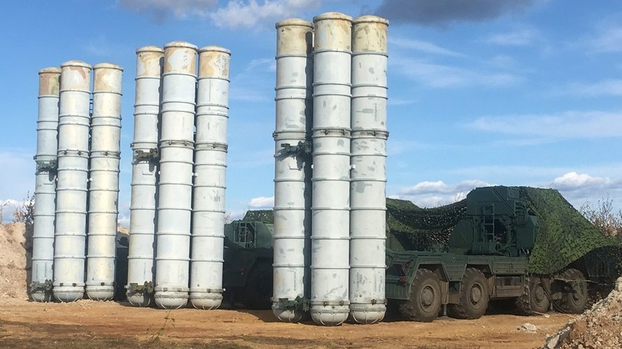 Điều này được nhận định là Riyadh đã nghiêng về phương án lựa chọn tổ hợp phòng thủ khu vực tầm cao giai đoạn cuối - THAAD do Mỹ chế tạo chứ không phải là S-400 Triumf của Nga