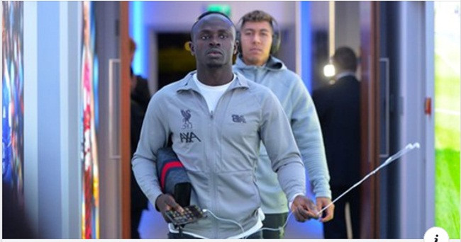 Nếu tính cụ thể, mỗi năm, cầu thủ bóng đá này có thể có mức lương là 7,8 triệu bảng (~237 tỷ/năm). Đây là mức tiền lương đứng sau Mohamed Salah, Virgil van Dijk và Roberto Firmino và nằm trong danh sách những cầu thủ có thu nhập cao nhất của Liverpool.