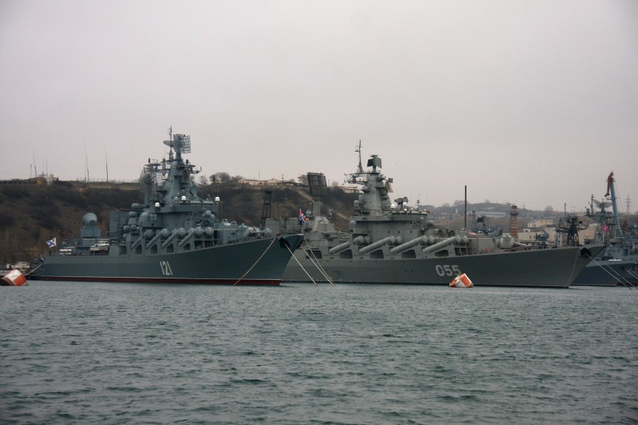 Tàu được trang bị hai động cơ tua-bin khí, hai động cơ tăng áp cùng với hai trục dẫn động, tổng công suất đầu ra lên tới 130.000 mã lực. Nguồn ảnh: Rumil.