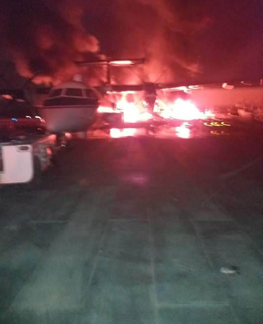 Những hình ảnh được nhóm khủng bố ghi lại khi chúng tấn công vào căn cứ Simba của Mỹ ở Kenya được lan truyền trên Internet như một cách "ăn mừng chiến thắng". Nguồn ảnh: Livejournal.