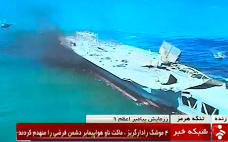 Vào thời điểm đó, những hình ảnh duy nhất về tàu sân bay giả của Iran chỉ được thu thập qua ảnh chụp vệ tinh. Vậy nên, cả thế giới thậm chí còn sửng sốt khi nhầm tưởng rằng Iran có khả năng đóng được tàu sân bay cỡ lớn. Nguồn ảnh: BI.