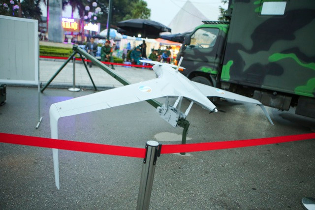 Cuối cùng là máy bay không người lái SWIFT. Đây là loại máy bay được thiết kế để hoạt động trên tàu chiến của hải quân Việt Nam. Nguồn ảnh: Flickr.