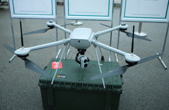 Máy bay có trọng lượng cất cánh tối đa 11kg, hoạt động liên tục được 1 giờ trên không với tốc độ bay tối đa 40 km/h, tầm hoạt động 15 km tính từ hệ thống điều khiển. Nguồn ảnh: Flickr.