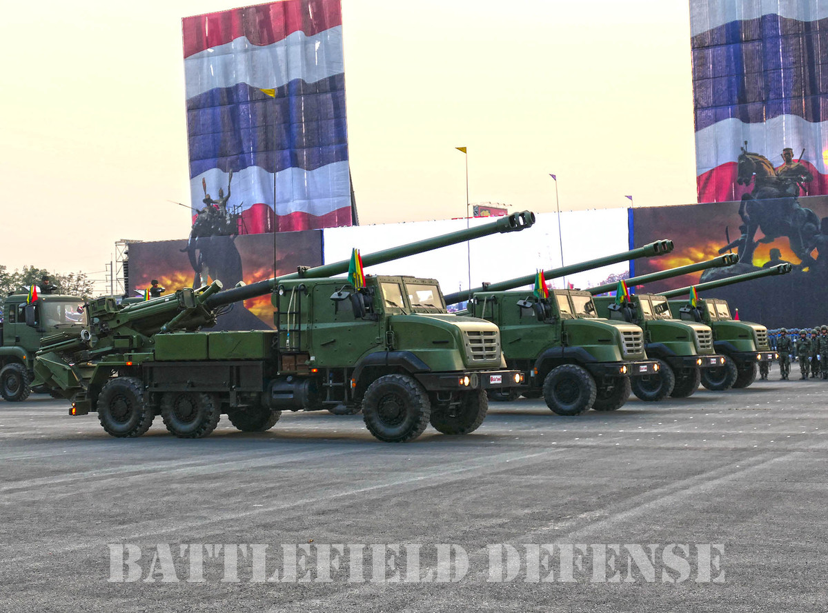 Pháo tự hành CAESAR do Pháp sản xuất hiện đang phục vụ trong quân đội Thái Lan với số lượng 6 khẩu thì có tới 4 khẩu xuất hiện trong cuộc duyệt binh này. Nguồn ảnh: Defense.