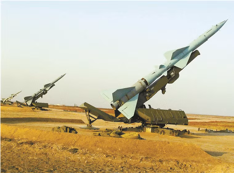 Về cơ bản, có thể coi đây là loại tên lửa phòng không được Trung Quốc "nhái" lại hoàn toàn từ phiên bản S-75 Dvina do Liên Xô sản xuất lúc bấy giờ. Nguồn ảnh: QQ.